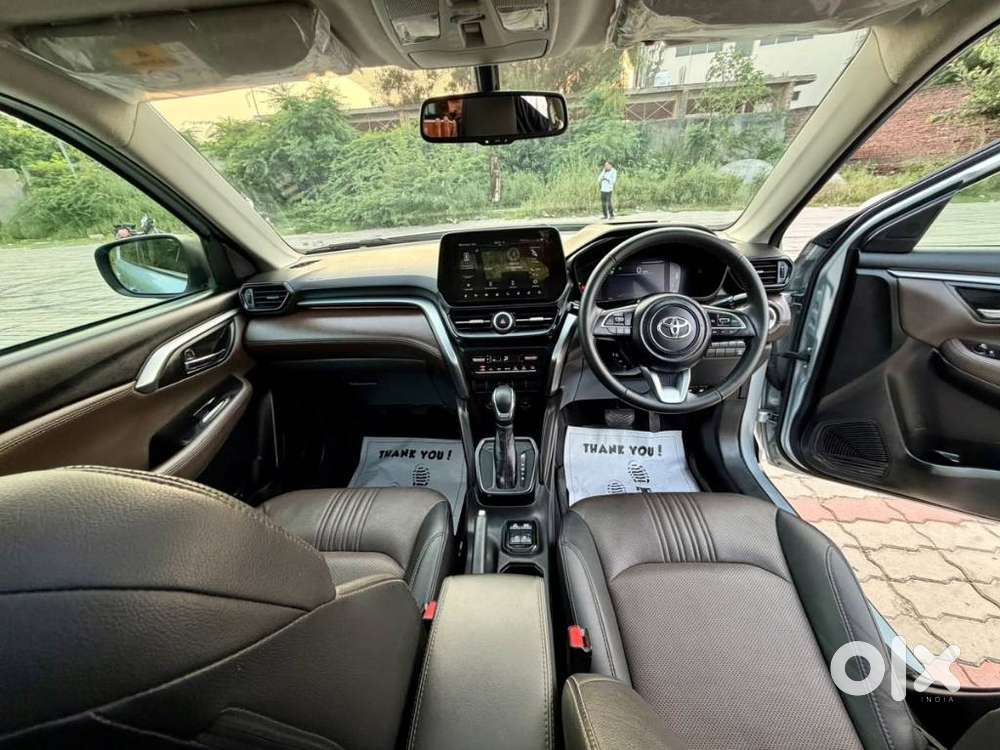 Toyota Urban Cruiser 1.5 Premium Grade At, 2023, Petrol