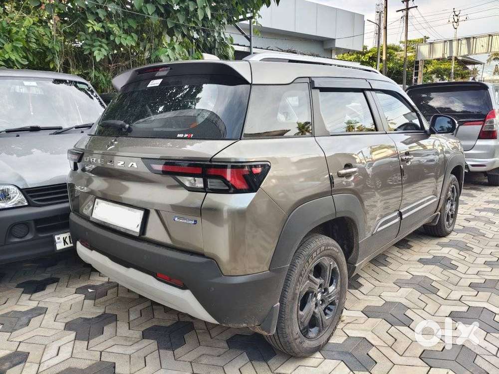 Maruti Suzuki Brezza 1.5 Zxi Smart Hybrid, 2024, Petrol
