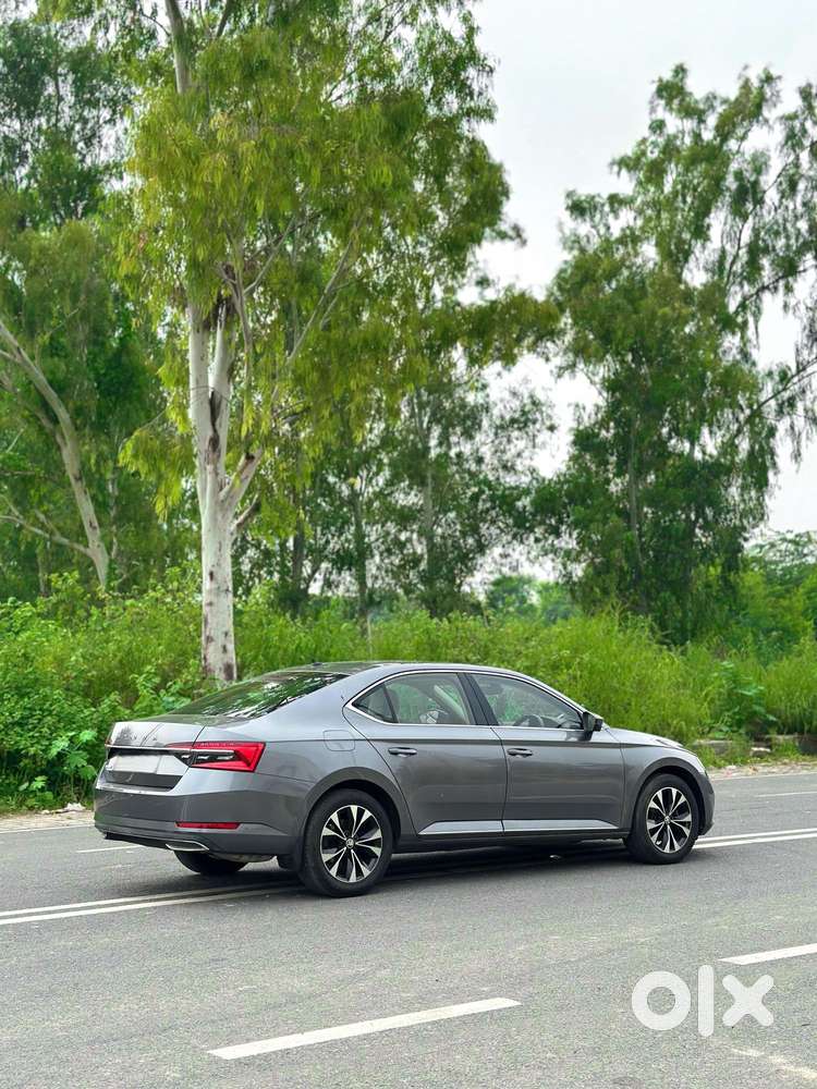 Skoda Superb 2.0 Tsi At L&k, 2022, Petrol