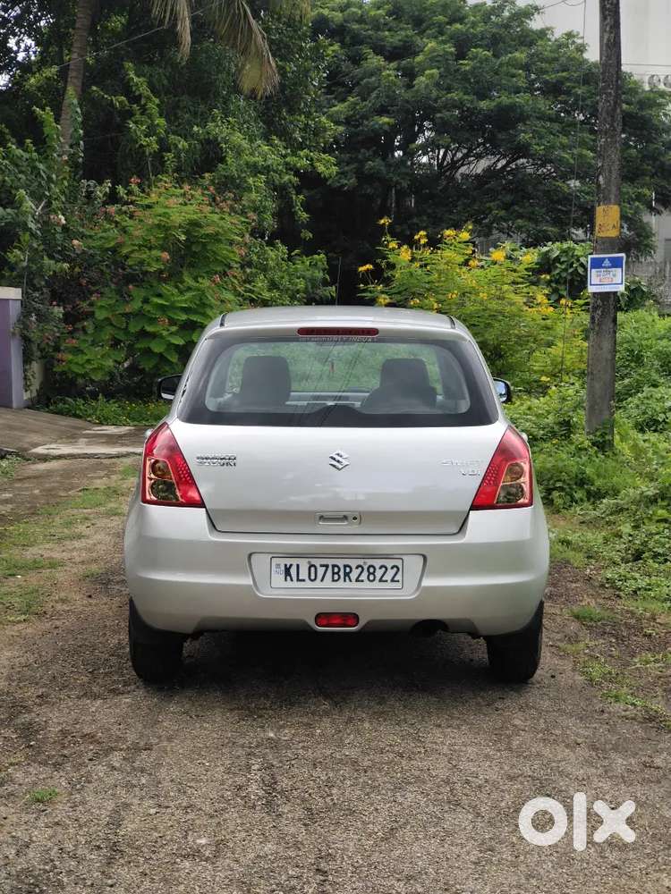 Maruti Suzuki Swift 2011 Diesel 98600 Km Driven