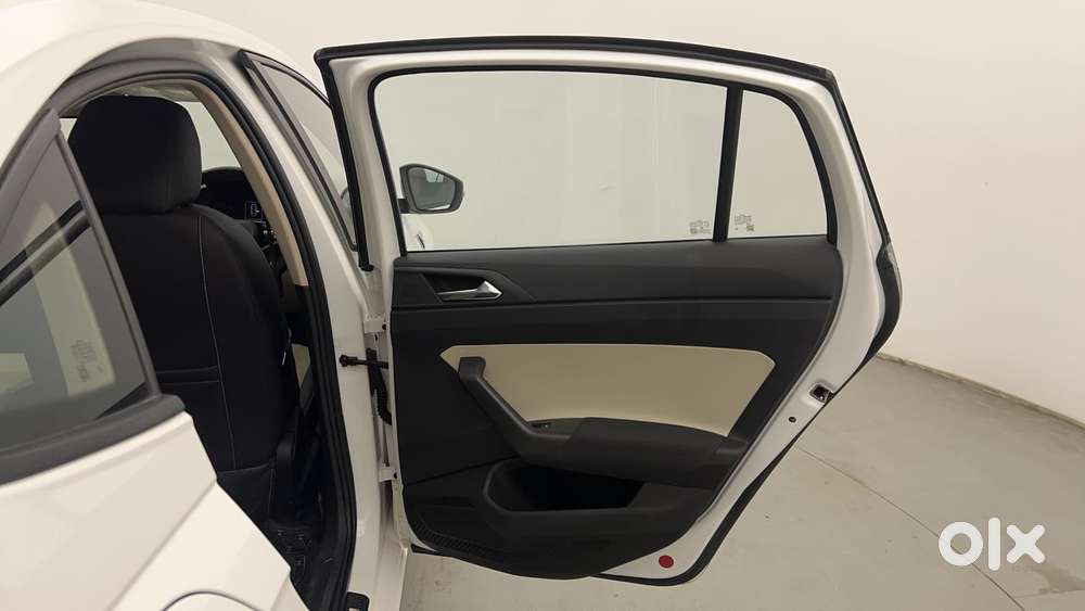 Skoda Slavia Ambition 1.0l Tsi Mt, 2023, Petrol