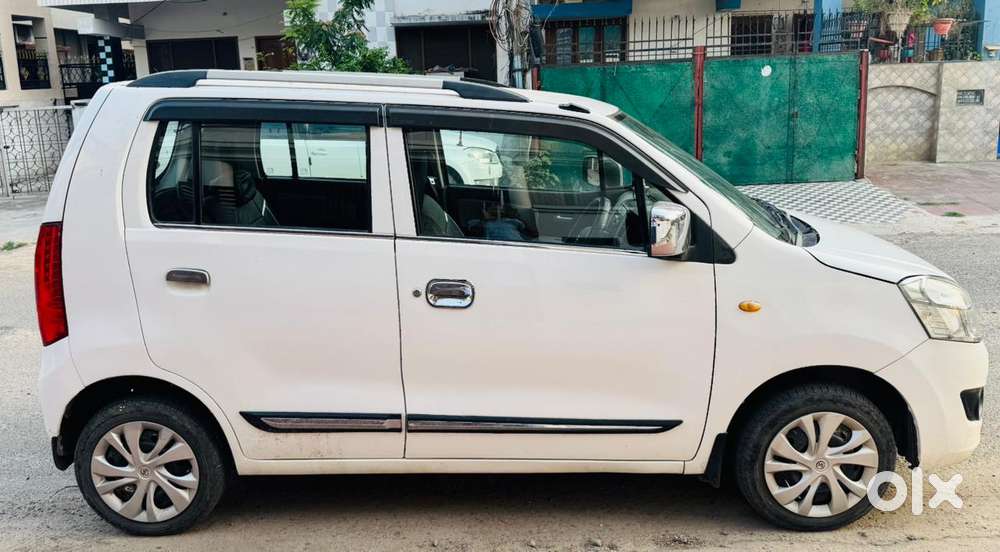 Maruti Suzuki Wagon R Vxi Amt Opt, 2016, Petrol