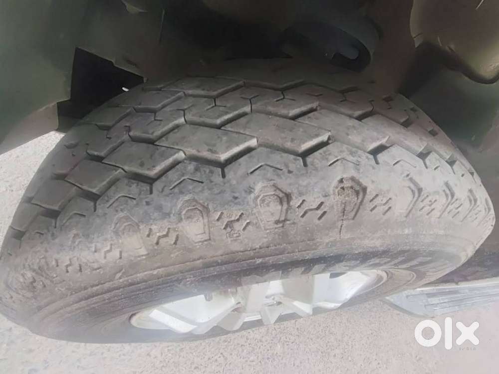 Mahindra Tuv 300 Mhawk100 T8, 2016, Diesel