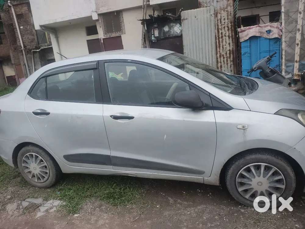 Hyundai Xcent Base 2016