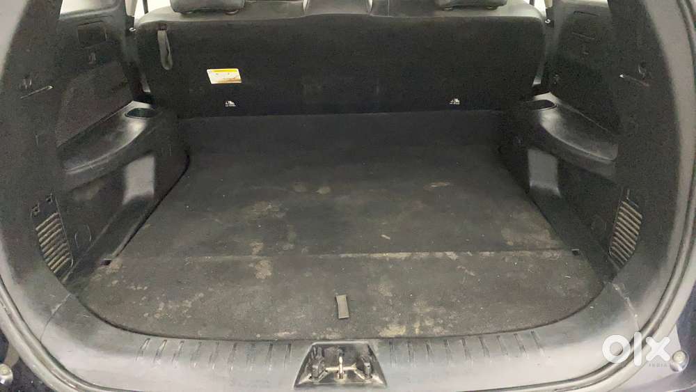 Mahindra Xuv700 2.0 Ax 5 Petrol Mt Str, 2022, Petrol