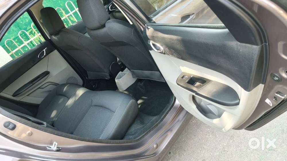 Tata Tiago 1.2 Revotron Xza, 2017, Petrol