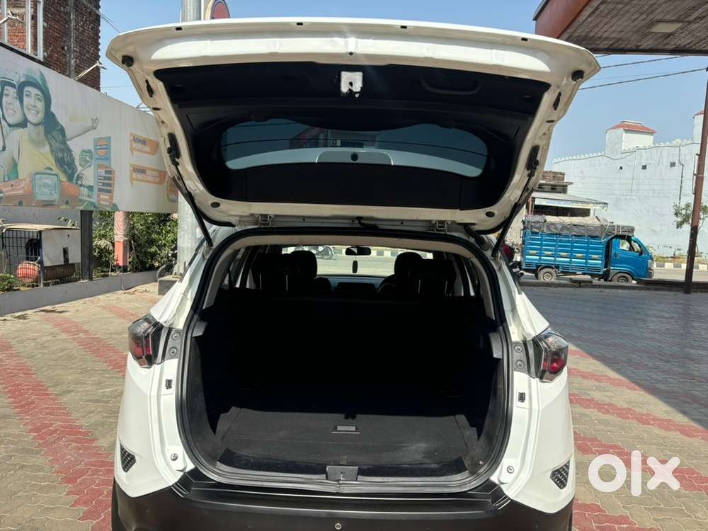 Tata Harrier 2019 Diesel 58000 Km Driven Showroom Condtion