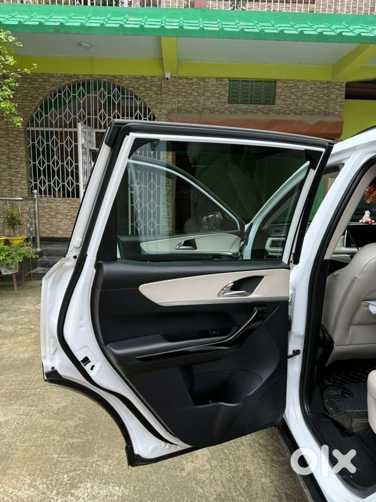 Mahindra Xuv700 2025 Petrol Good Condition