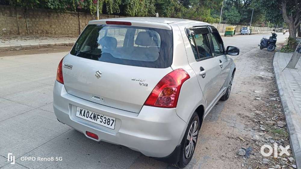 Maruti Suzuki Swift 1.3 Vxi, 2010, Petrol