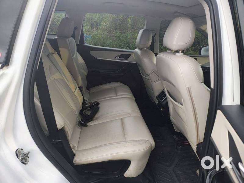 Mahindra Xuv700, 2022