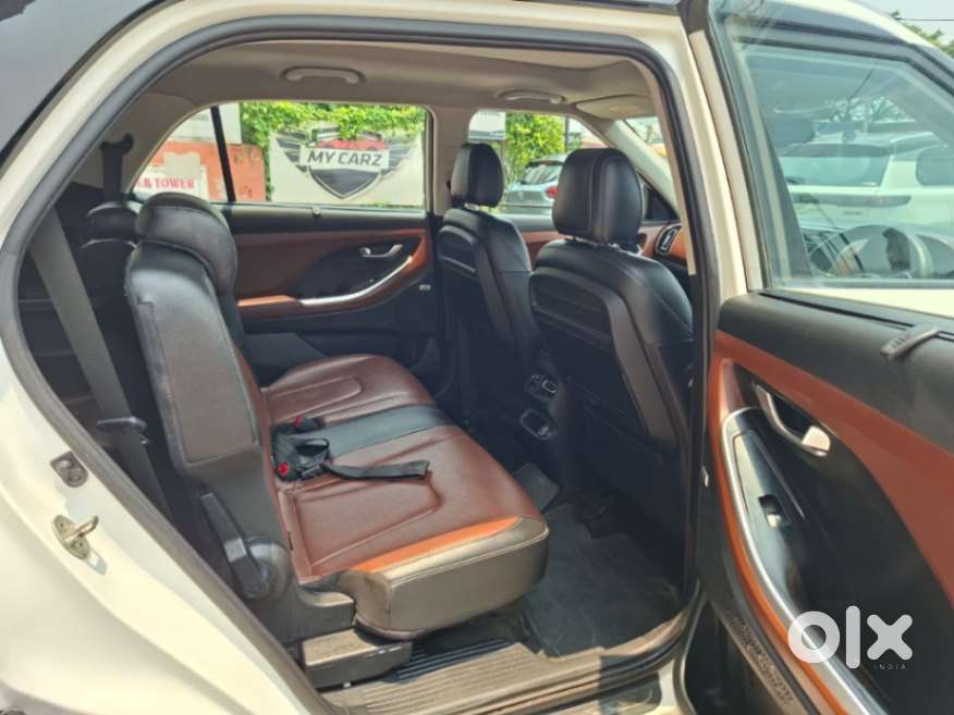 Hyundai Alcazar Platinum, 2023, Petrol