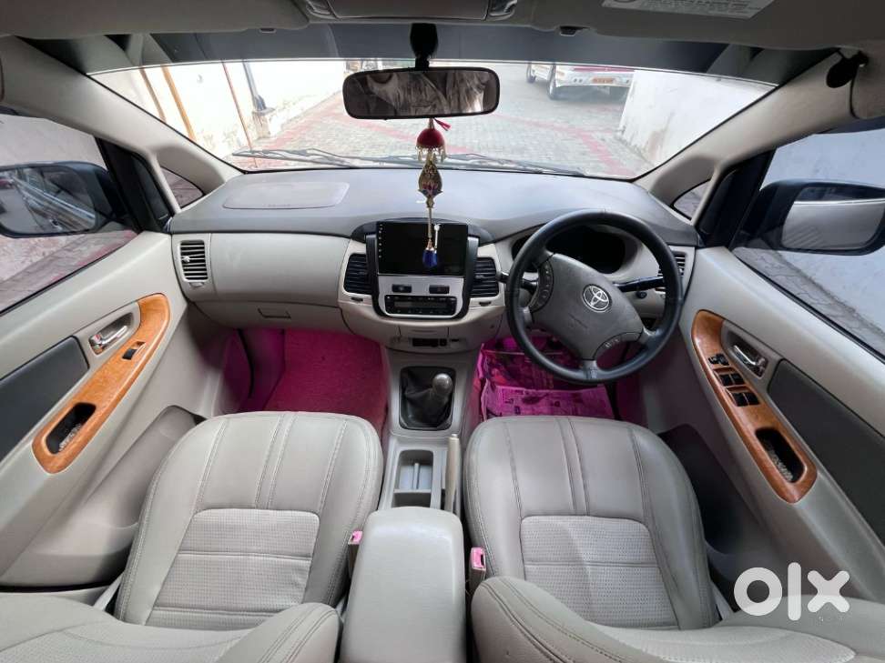 Toyota Innova 2.5 Vx 8 Str, 2011, Diesel