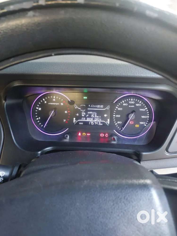 Mahindra Marazzo Diesel 2019