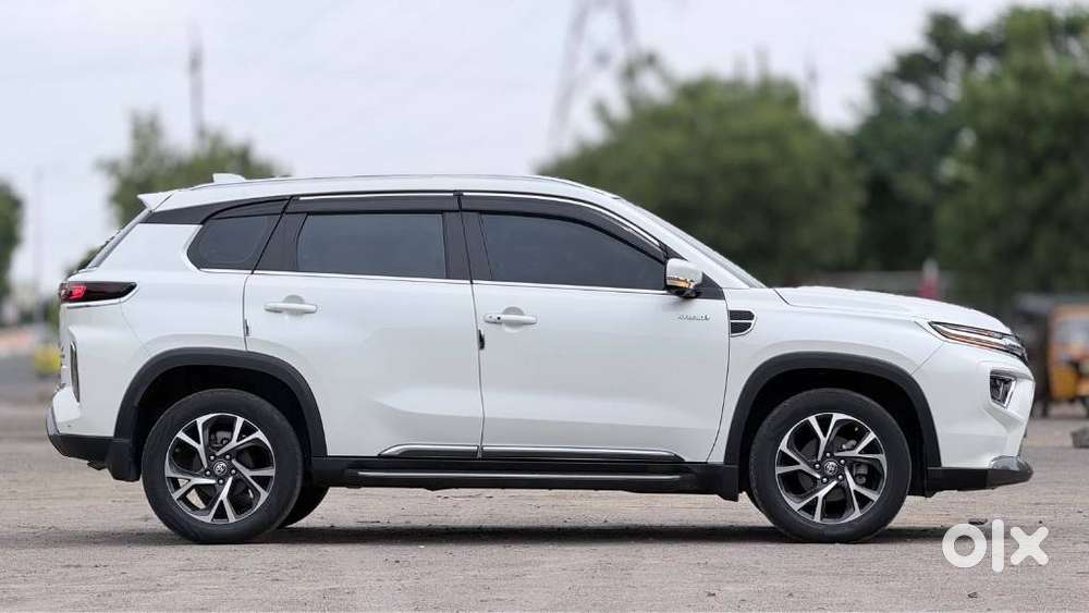 Toyota Urban Cruiser Hyryder 1.5 V Hybrid, 2023, Petrol