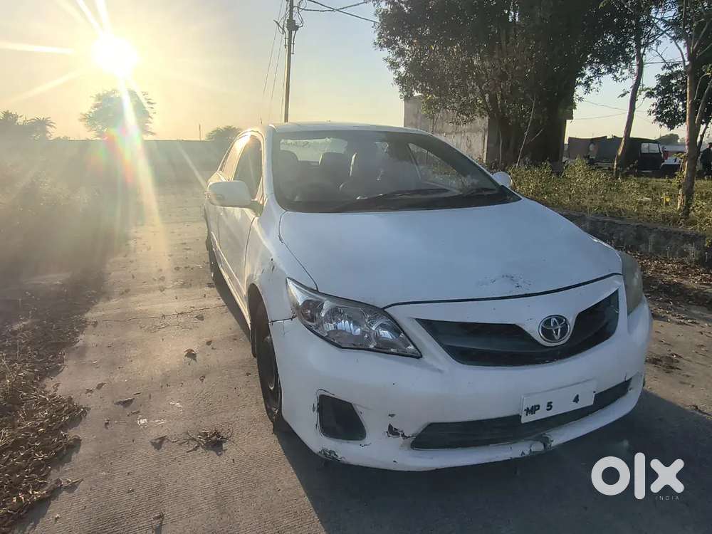 Toyota Corolla Altis 2012