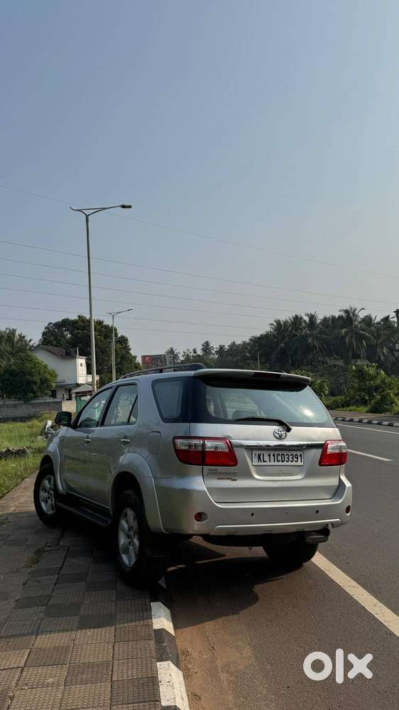 2011 Toyota Fortuner 4 X 4 Manual Diesel
