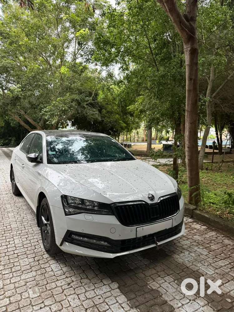 Fixed Price, Skoda Superb 2020 Petrol Well Maintained