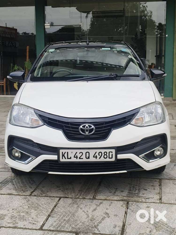 Toyota Etios Liva Vx Dual Tone, 2019, Petrol