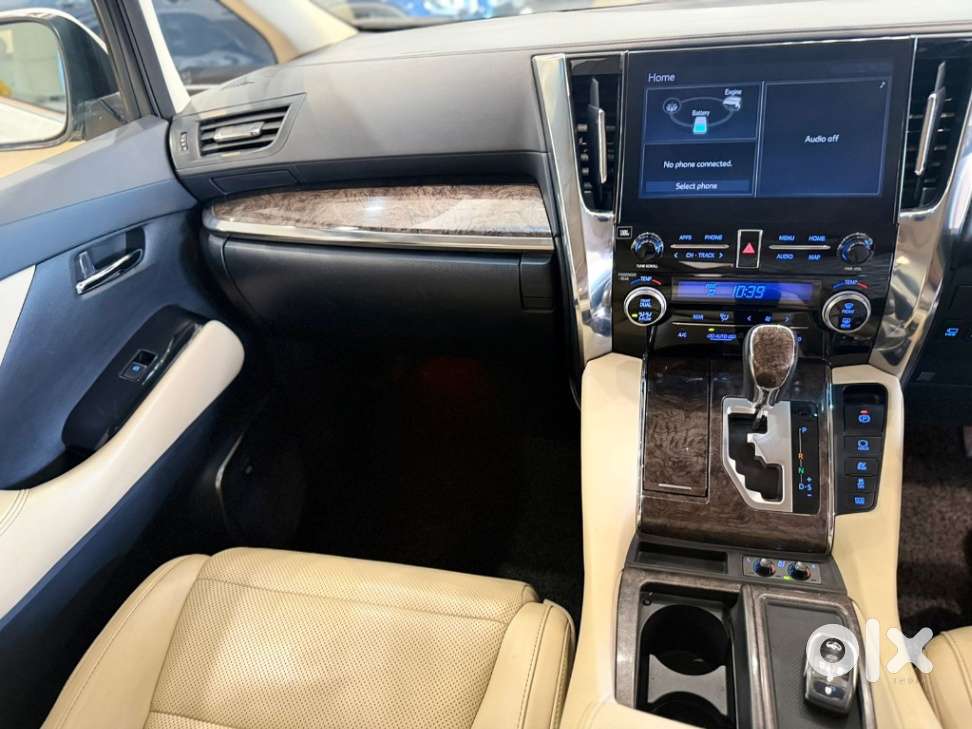 Toyota Vellfire 2.5 Executive Lounge, 2020, Petrol