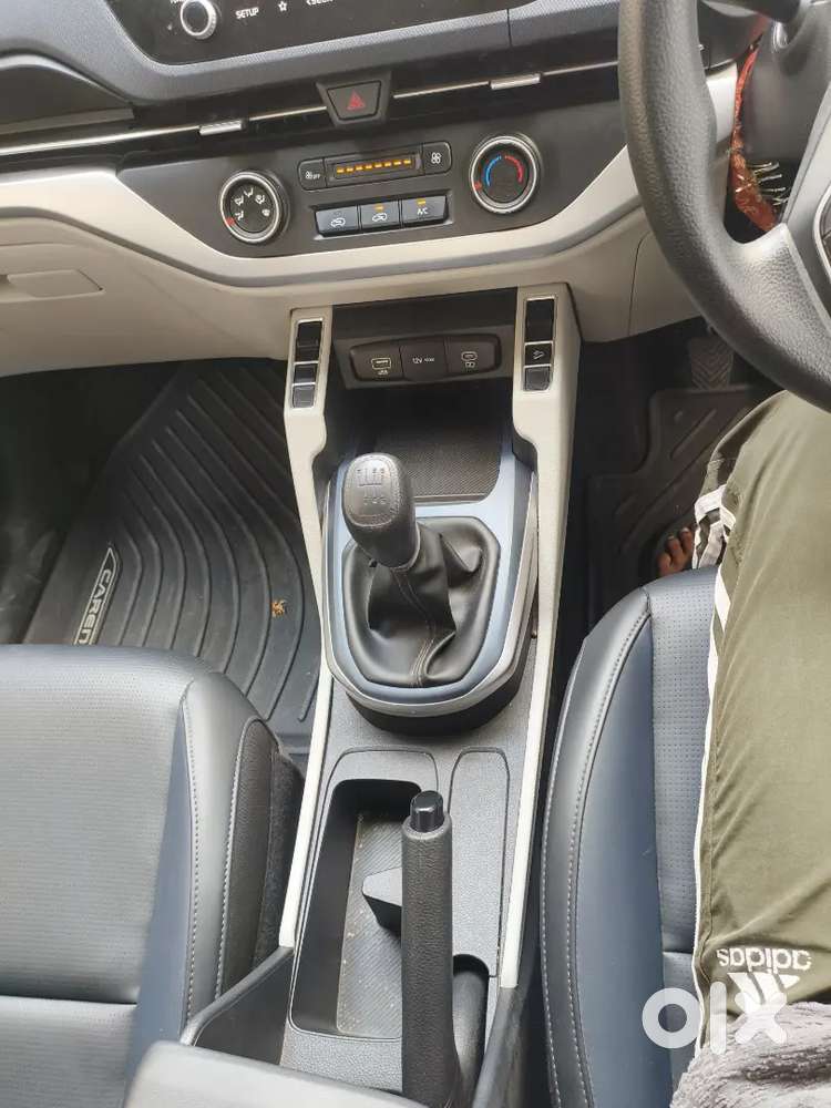 Kia Carens 2025 Petrol 4400 Km Driven