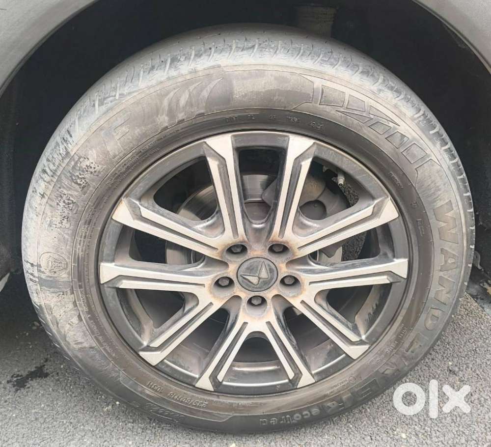 Mahindra Xuv700 2.0 Ax 7 Petrol At Str, 2021, Petrol