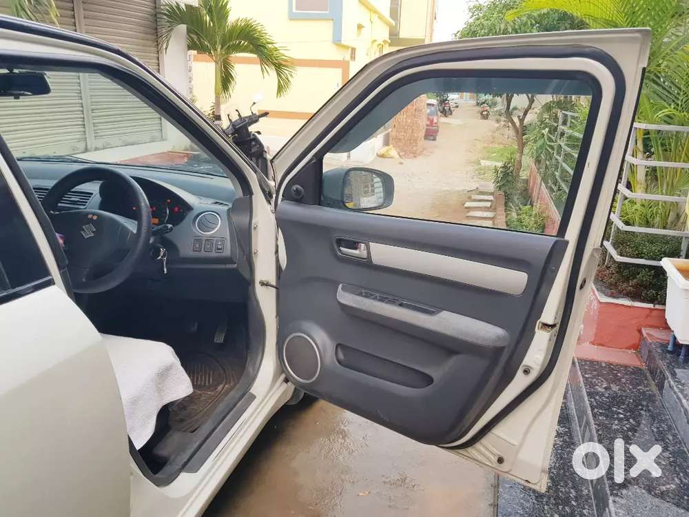 Maruti Suzuki Dzire 2010