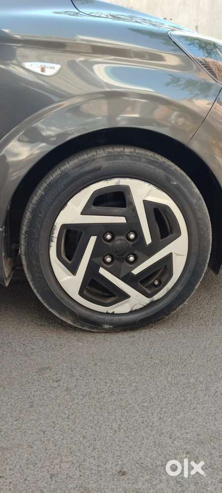 Hyundai Aura Sx Plus Manual, 2025, Cng & Hybrids