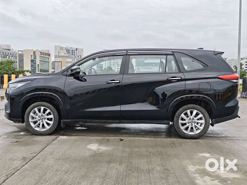 Toyota Innova Hycross 2.0 Vx Hybrid 7 Str, 2025, Cng & Hybrids