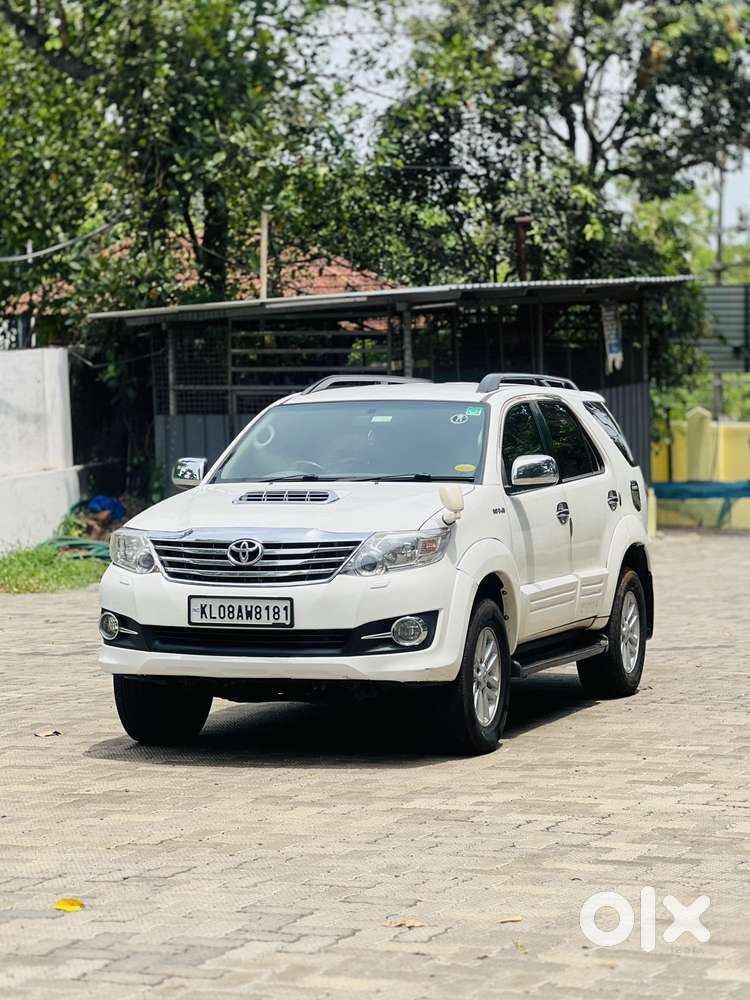 Toyota Fortuner 3.0 4x4 Manual, 2011, Diesel