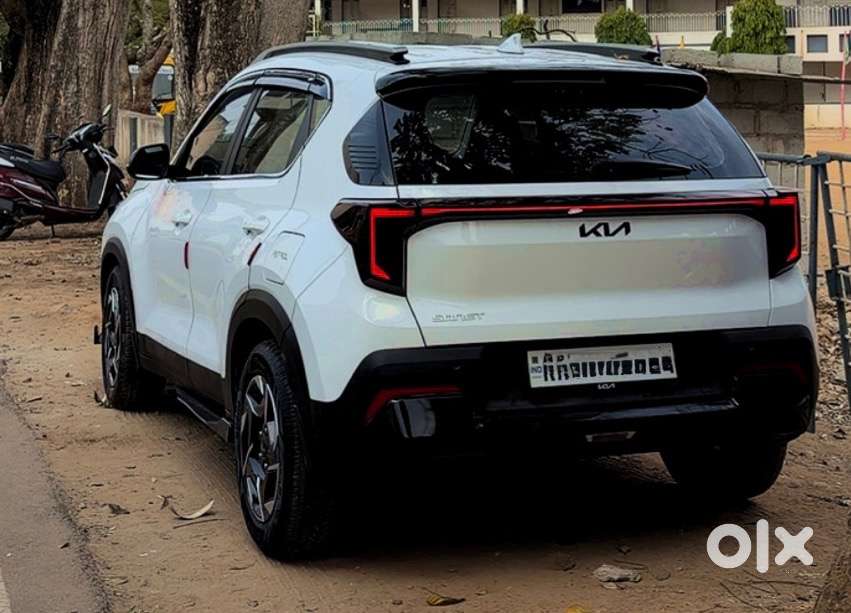 Kia Sonet 2025 Petrol Well Maintained