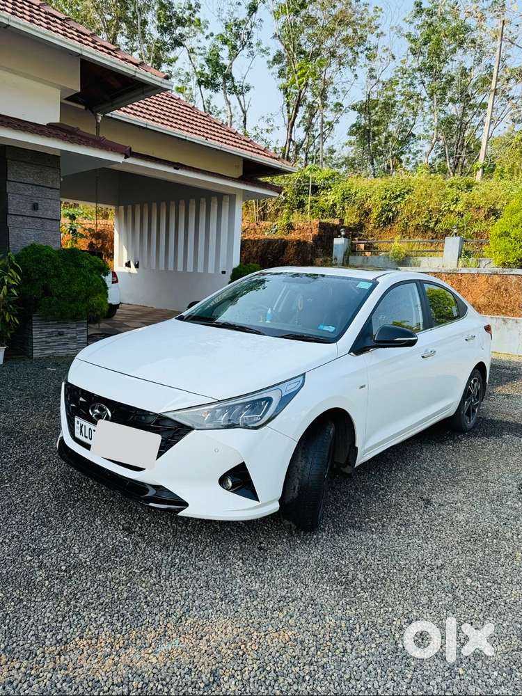 Hyundai Verna Turbo Dct (top Model)