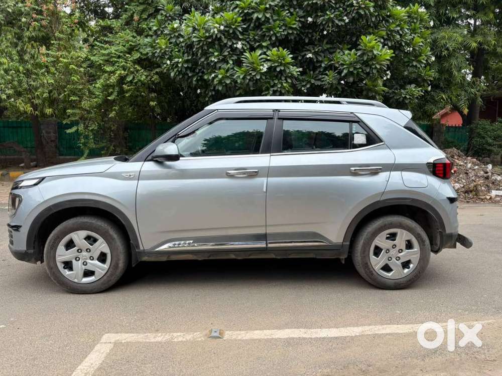 Hyundai Venue S, 2022, Petrol