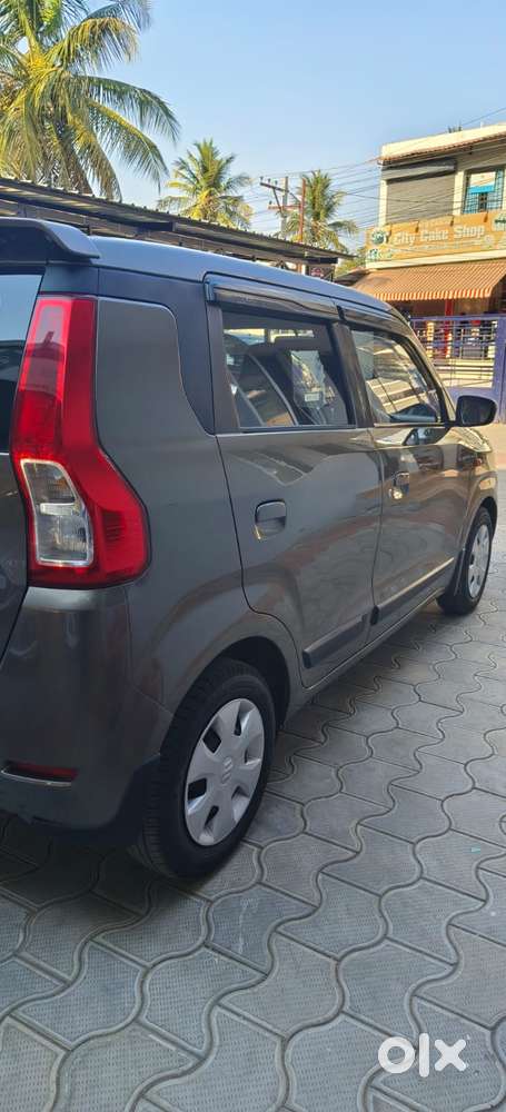 Maruti Suzuki Wagon R 1.0 2010-2019 Vxi (o), 2022, Petrol