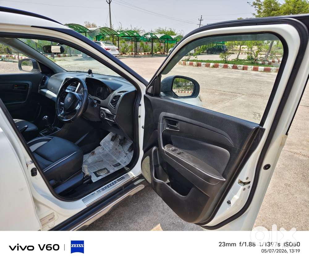 Maruti Suzuki Vitara Brezza 1.5 Vxi, 2022, Cng & Hybrids