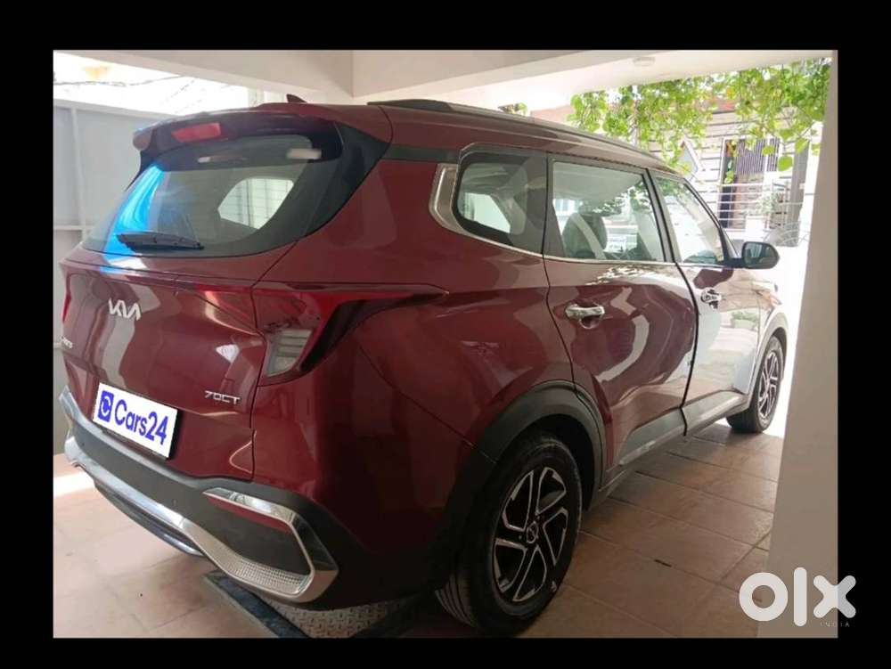 Kia Carens Luxury Plus 2022 Petrol - 6 Seaterl Year Model