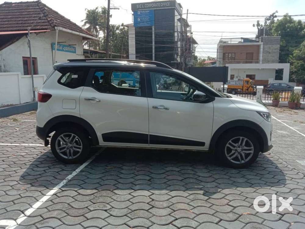 Renault Triber 1.0 Rxz Amt Dual Tone, 2021, Petrol