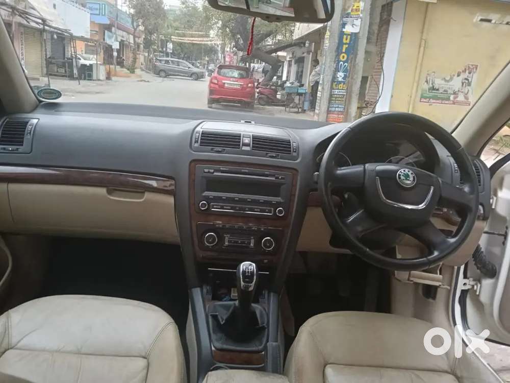Skoda Laura Elegance 2012 Diesel Manual