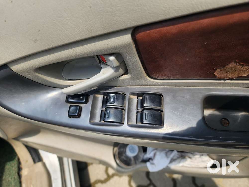 Toyota Innova 2.5 G (diesel) 8 Seater, 2015, Diesel