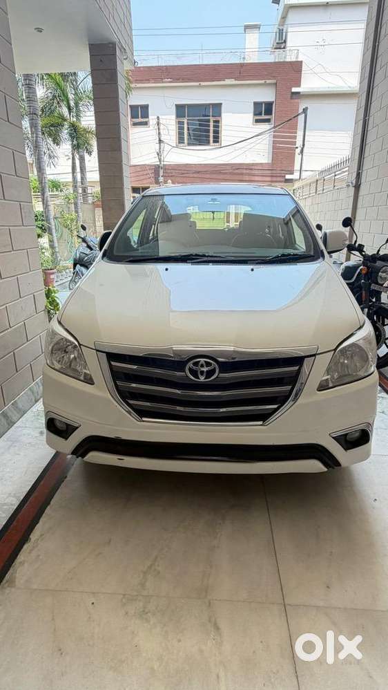 Toyota Innova 2016 Diesel Well Maintained