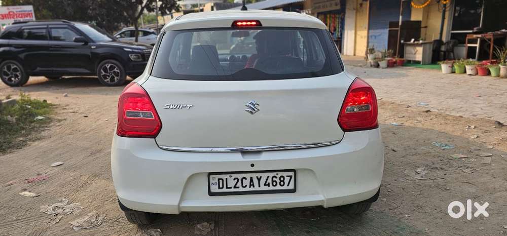 Maruti Suzuki Swift Vxi 1.2 Abs Bs-iv, 2018, Petrol