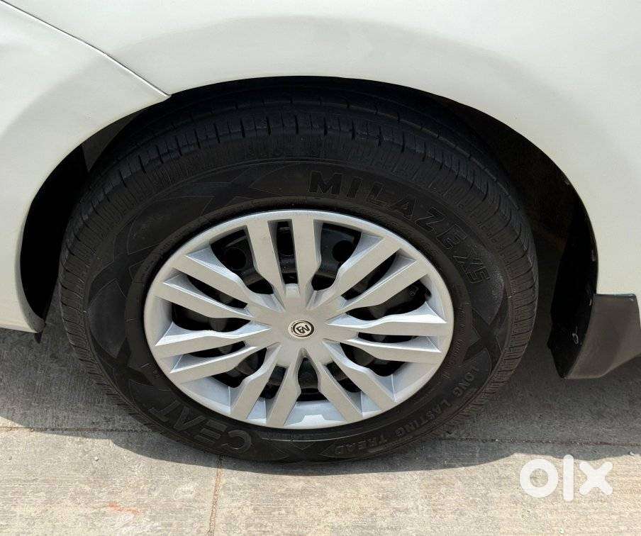 Maruti Suzuki Swift Dzire 1.2 Vxi Bsiv, 2018, Cng & Hybrids