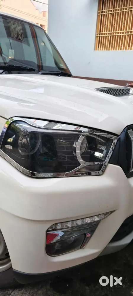 Mahindra Scorpio Classic 2016 Diesel Manual
