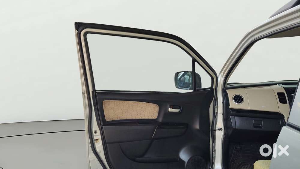 Maruti Suzuki Wagon R 1.0 Vxi Amt, 2017, Petrol