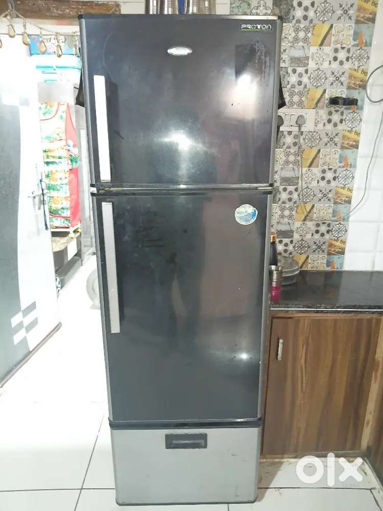 Whirlpool double door fridge