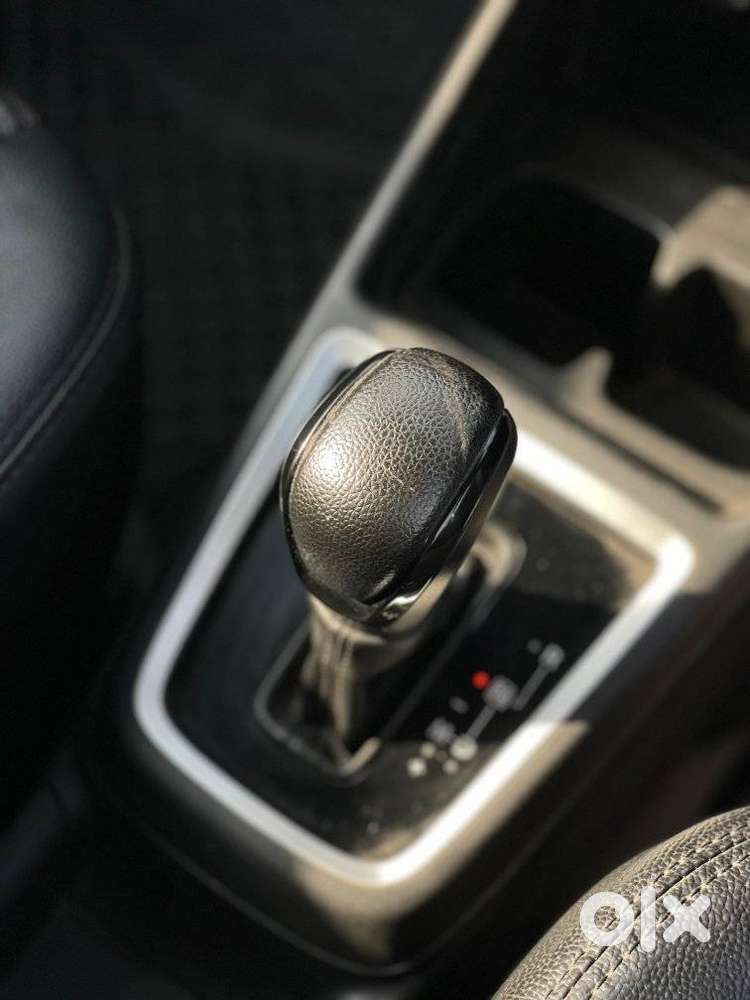 Maruti Suzuki Swift 1.2 Vxi (o), 2022, Petrol