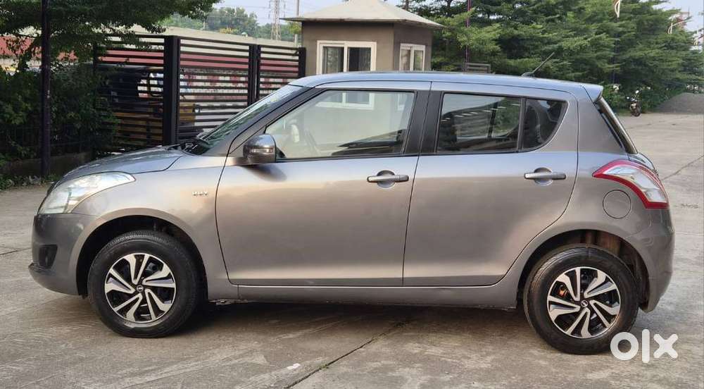 Maruti Suzuki Swift Vxi + Manual, 2014, Petrol