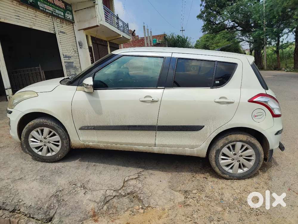 Maruti Suzuki Swift 2015 Diesel 74300 Km Driven