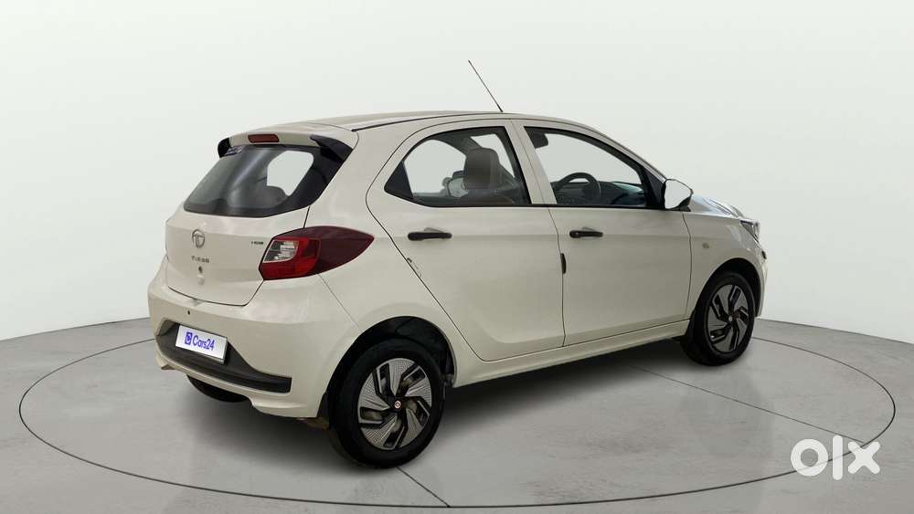 Tata Tiago 1.2 Revotron Xm, 2022, Cng & Hybrids