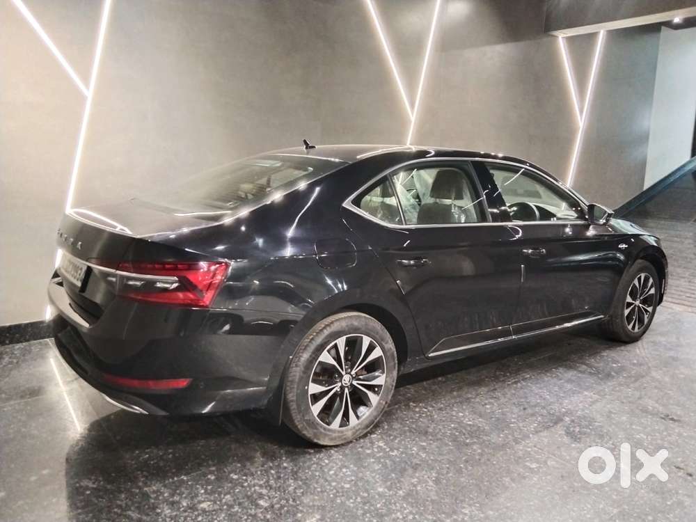 Skoda Superb 2.0 L&k Tsi At, 2023, Petrol