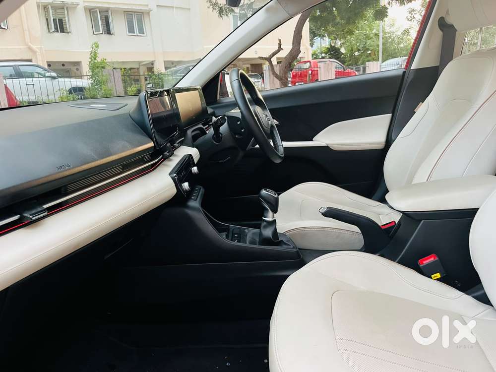 Hyundai Verna 1.5 Sx (o) Petrol Mt, 2023, Petrol